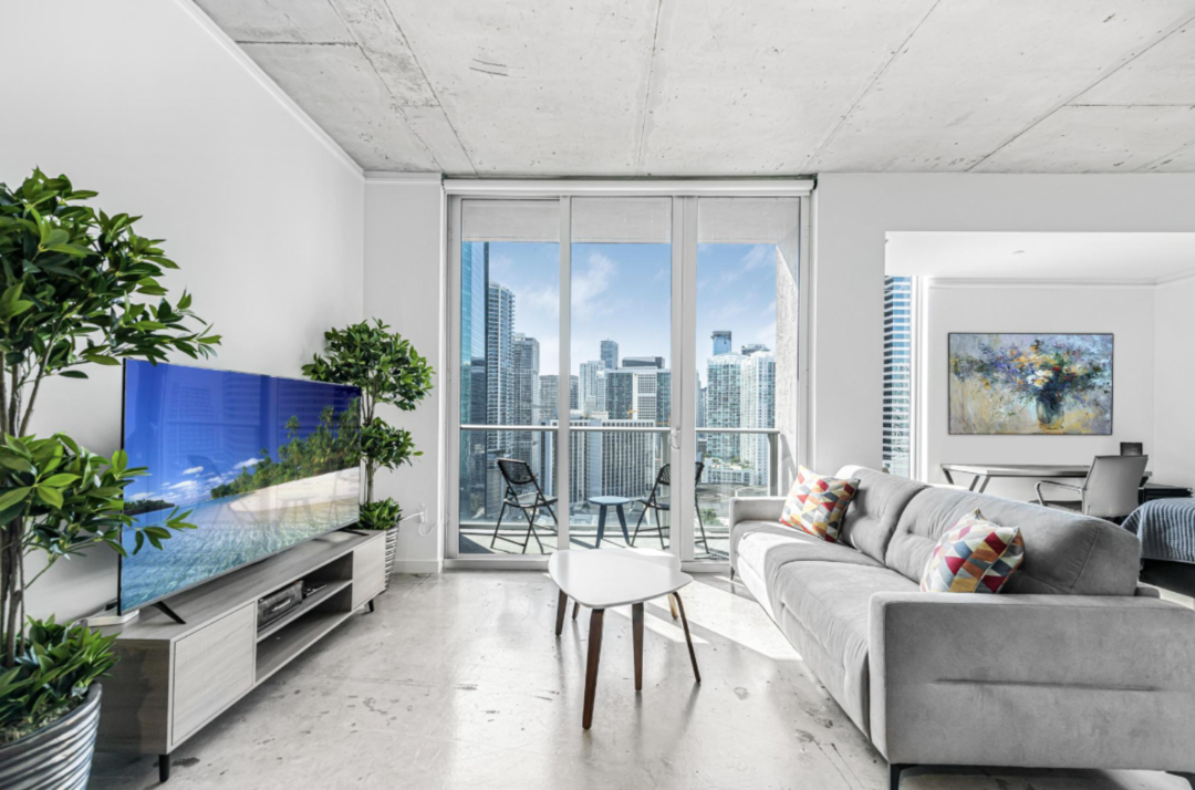 Downtown Miami City Views – Available April 1st